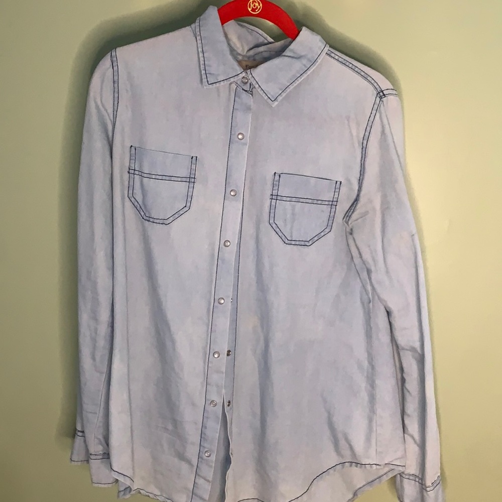 Cute Button up shirt